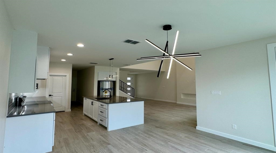 7511 Cresta Bella Street, Laredo, Texas 78041, 3 Bedrooms Bedrooms, 4 Rooms Rooms,2 BathroomsBathrooms,Residential,For Rent,7511 Cresta Bella Street,20254030