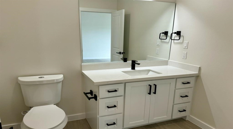 7511 Cresta Bella Street, Laredo, Texas 78041, 3 Bedrooms Bedrooms, 4 Rooms Rooms,2 BathroomsBathrooms,Residential,For Rent,7511 Cresta Bella Street,20254030