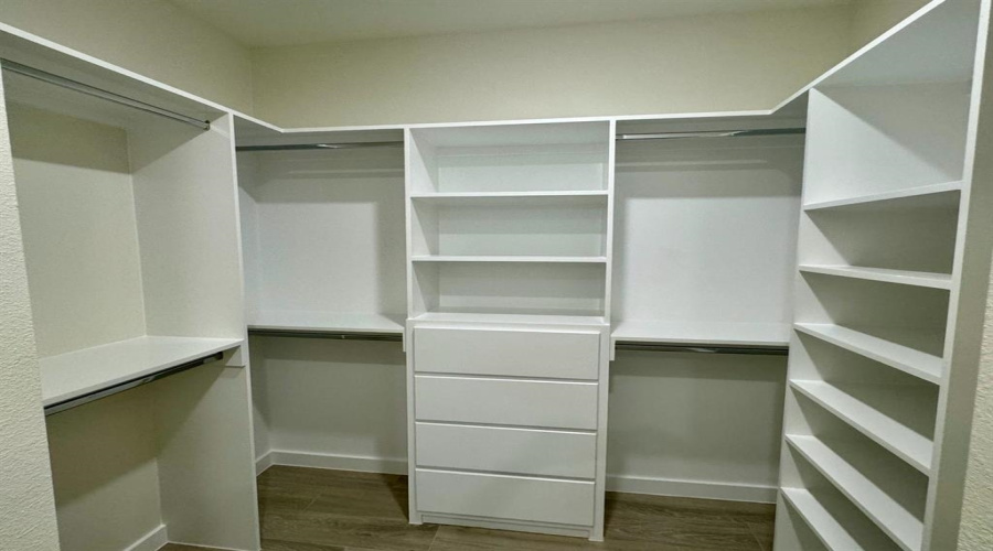 7511 Cresta Bella Street, Laredo, Texas 78041, 3 Bedrooms Bedrooms, 4 Rooms Rooms,2 BathroomsBathrooms,Residential,For Rent,7511 Cresta Bella Street,20254030