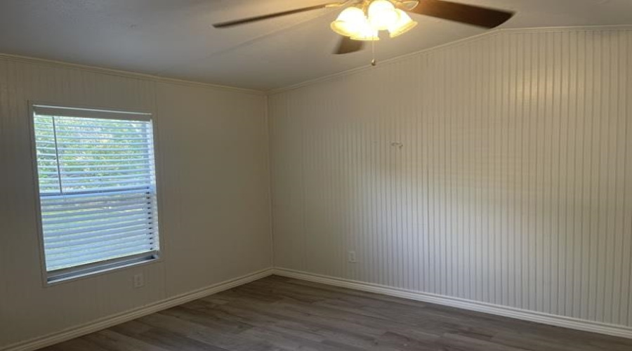 307 Muller Memorial Blvd, Laredo, Texas 78045, 2 Bedrooms Bedrooms, 4 Rooms Rooms,1 BathroomBathrooms,Residential,For Rent,307 Muller Memorial Blvd,20254031