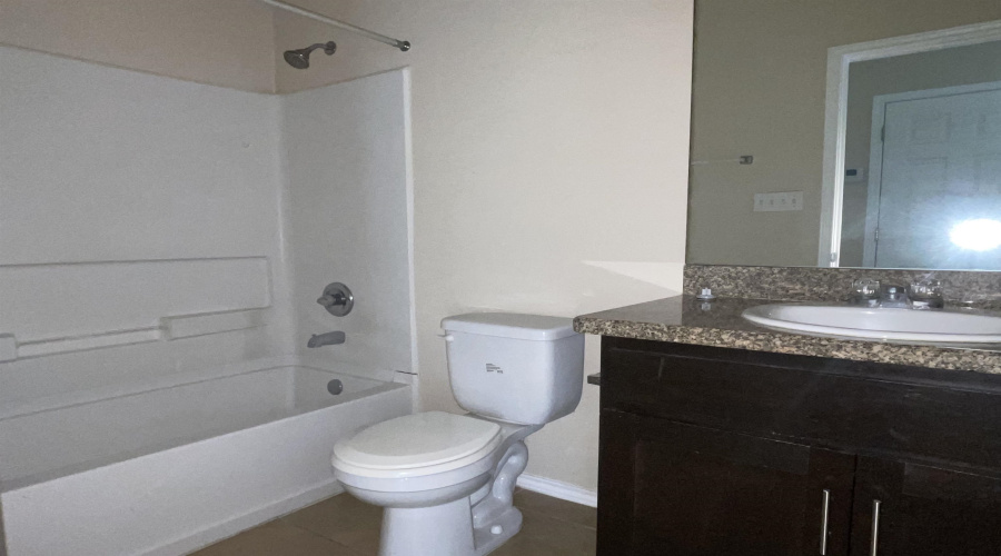 5402 Marcella Ave, LAREDO, Texas 78041, 1 Bedroom Bedrooms, 3 Rooms Rooms,1 BathroomBathrooms,Residential,For Rent,5402 Marcella Ave,20254032