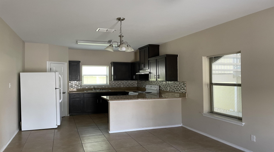 5402 Marcella Ave, LAREDO, Texas 78041, 1 Bedroom Bedrooms, 3 Rooms Rooms,1 BathroomBathrooms,Residential,For Rent,5402 Marcella Ave,20254032