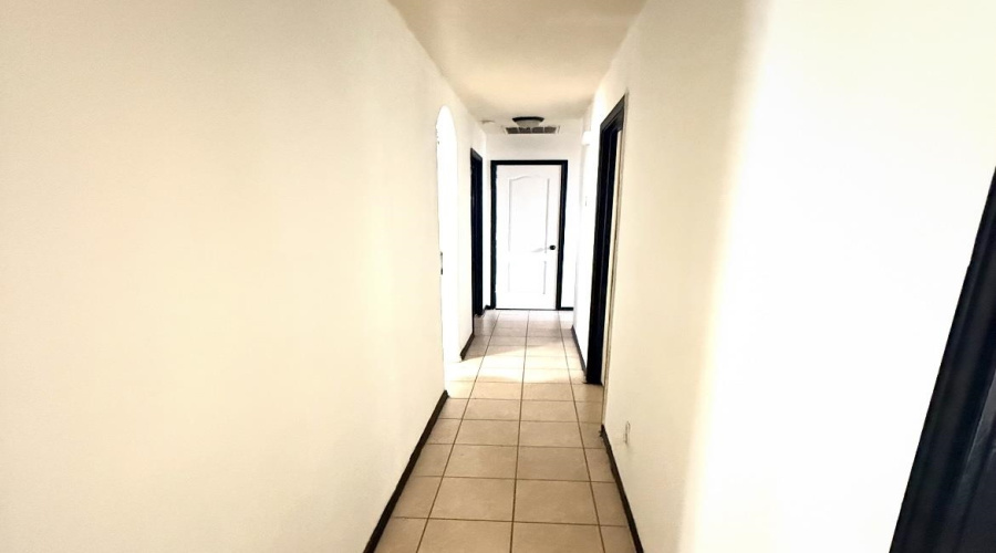 4707 Los Laureles Ln, LAREDO, Texas 78046, 4 Bedrooms Bedrooms, 6 Rooms Rooms,2 BathroomsBathrooms,Residential,For Rent,4707 Los Laureles Ln,20254034