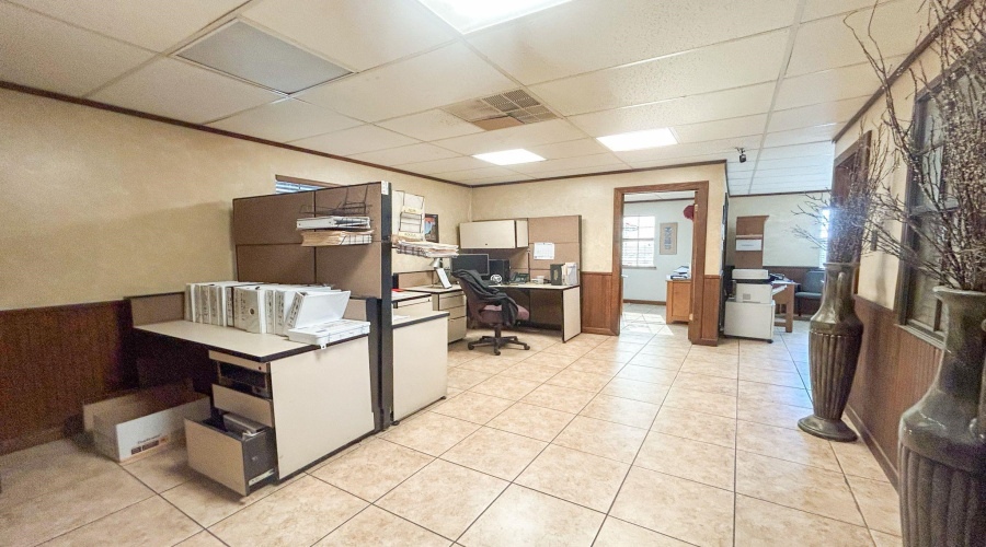 609 Enterprise St, Laredo, Texas 78045, 1 Bedroom Bedrooms, 21 Rooms Rooms,3 BathroomsBathrooms,Commercial/industrial,For Sale,609 Enterprise St,20254357