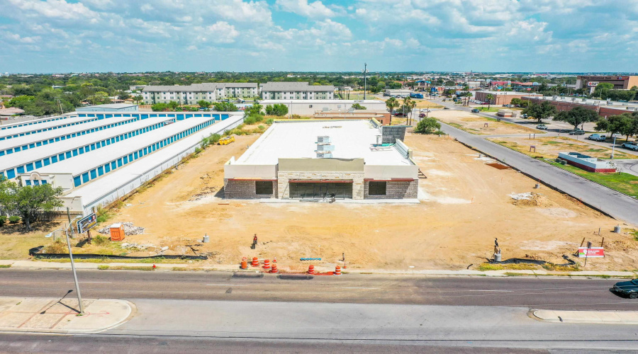 1016 Calton Rd, LAREDO, Texas 78041, 1 Room Rooms,1 BathroomBathrooms,Commercial retail/office,For Rent,1016 Calton Rd,20253905
