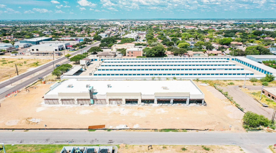 1016 Calton Rd, LAREDO, Texas 78041, 1 Room Rooms,1 BathroomBathrooms,Commercial retail/office,For Rent,1016 Calton Rd,20253905