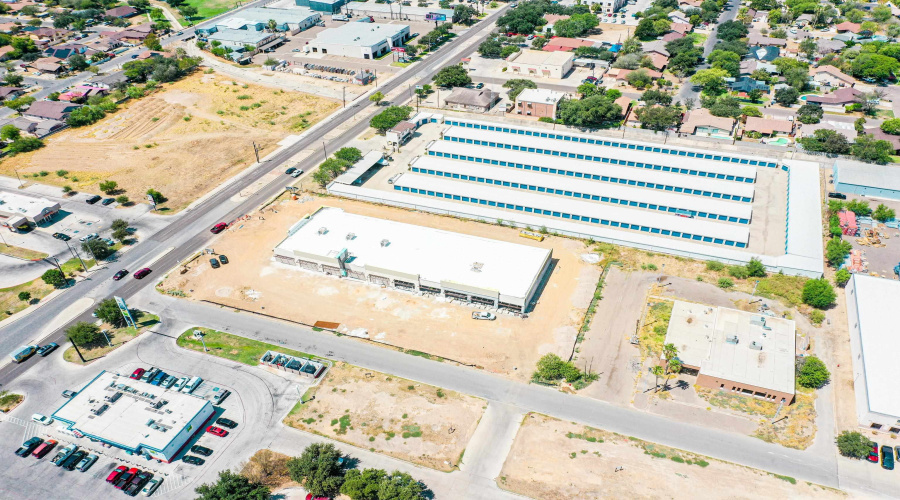 1016 Calton Rd, LAREDO, Texas 78041, 1 Room Rooms,1 BathroomBathrooms,Commercial retail/office,For Rent,1016 Calton Rd,20253905