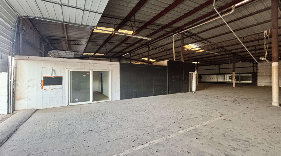 6201 McPherson Rd, Laredo, Texas 78041, 1 Room Rooms,2 BathroomsBathrooms,Commercial retail/office,For Rent,6201 McPherson Rd,20253914