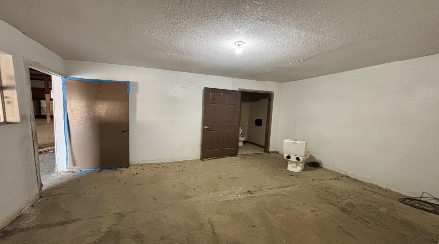 6201 McPherson Rd, Laredo, Texas 78041, 1 Room Rooms,2 BathroomsBathrooms,Commercial retail/office,For Rent,6201 McPherson Rd,20253914