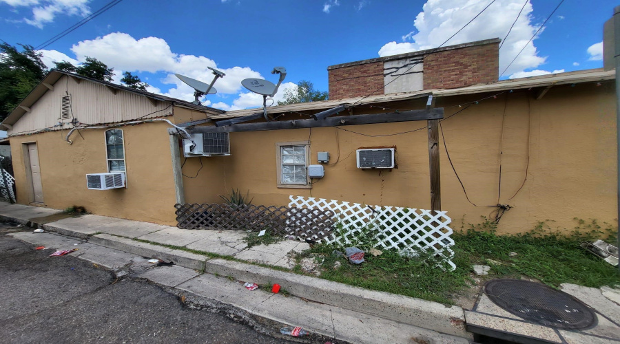 1520 Iturbide St, Laredo, Texas 78040, ,Multi-family,For Sale,1520 Iturbide St,20253982