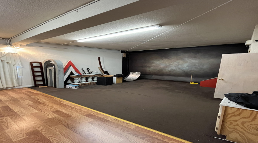 102 W Calton Rd, Laredo, Texas 78041, ,2 BathroomsBathrooms,Commercial retail/office,For Sale,102 W Calton Rd,20253993