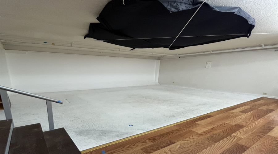 102 W Calton Rd, Laredo, Texas 78041, ,2 BathroomsBathrooms,Commercial retail/office,For Sale,102 W Calton Rd,20253993