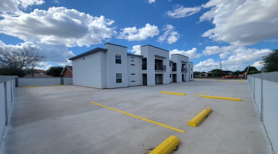 2103 Napoleon St, Laredo, Texas 78043, ,Multi-family,For Sale,2103 Napoleon St,20254128