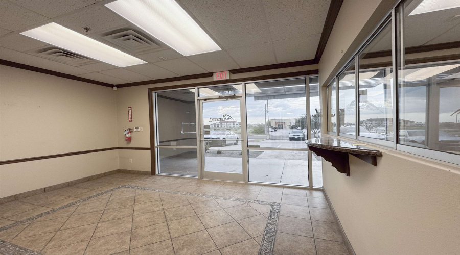 1701 Jacaman Rd, Laredo, Texas 78041, 6 Rooms Rooms,1 BathroomBathrooms,Commercial retail/office,For Rent,1701 Jacaman Rd,20254057