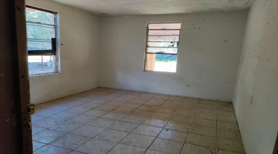 1720 S Meadow Ave, Laredo, Texas 78046, ,Multi-family,For Sale,1720 S Meadow Ave,20254130