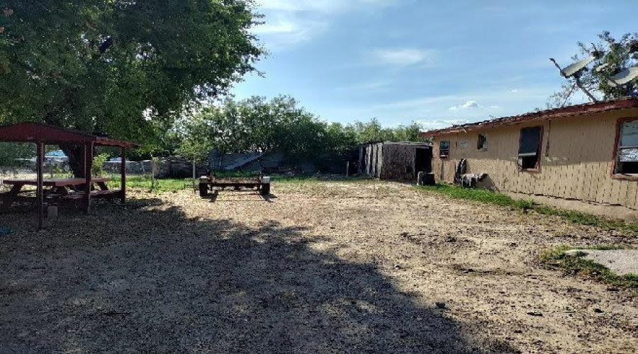 1720 S Meadow Ave, Laredo, Texas 78046, ,Multi-family,For Sale,1720 S Meadow Ave,20254130