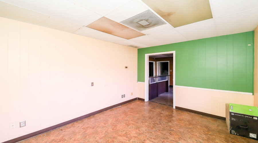 12153 Valliant St., San Antonio, Texas 78216, 1 Bedroom Bedrooms, ,4 BathroomsBathrooms,Commercial/industrial,For Rent,12153 Valliant St.,20254513