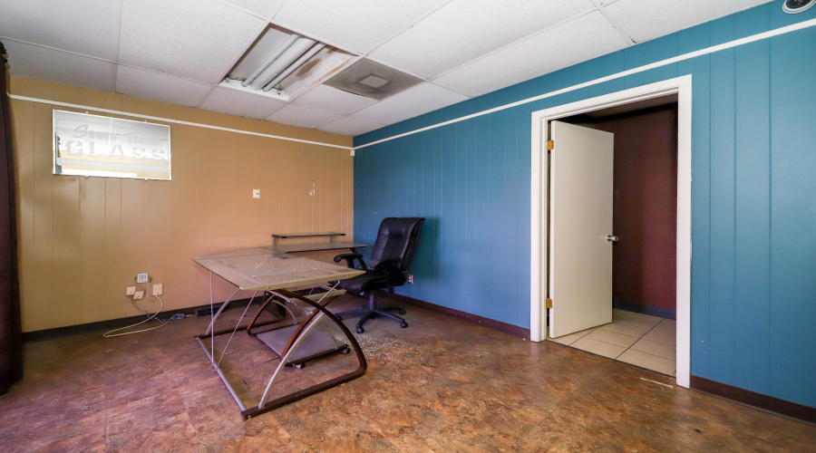 12153 Valliant St., San Antonio, Texas 78216, 1 Bedroom Bedrooms, ,4 BathroomsBathrooms,Commercial/industrial,For Rent,12153 Valliant St.,20254513