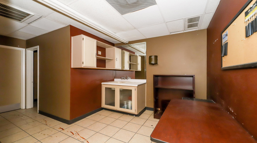 12153 Valliant St., San Antonio, Texas 78216, 1 Bedroom Bedrooms, ,4 BathroomsBathrooms,Commercial/industrial,For Rent,12153 Valliant St.,20254513