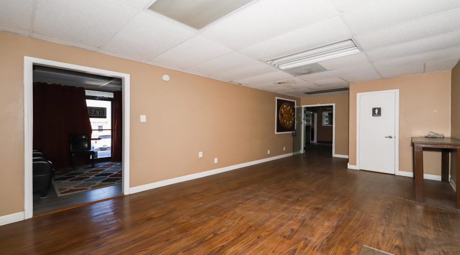 12153 Valliant St., San Antonio, Texas 78216, 1 Bedroom Bedrooms, ,4 BathroomsBathrooms,Commercial/industrial,For Rent,12153 Valliant St.,20254513