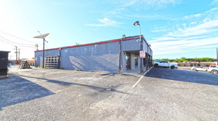 12153 Valliant St., San Antonio, Texas 78216, 1 Bedroom Bedrooms, ,4 BathroomsBathrooms,Commercial/industrial,For Rent,12153 Valliant St.,20254513