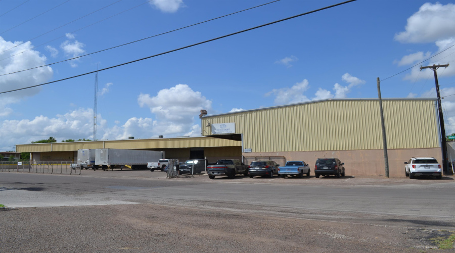 4502 Modern Ln, Laredo, Texas 78041, 1 Bedroom Bedrooms, 6 Rooms Rooms,3 BathroomsBathrooms,Commercial/industrial,For Rent,4502 Modern Ln,20254518