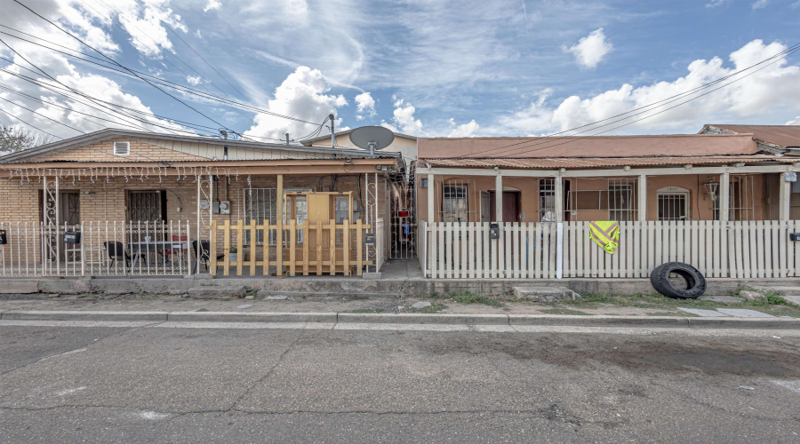 1701 Lincoln St, LAREDO, Texas 78040, ,Multi-family,For Sale,1701 Lincoln St,20254178