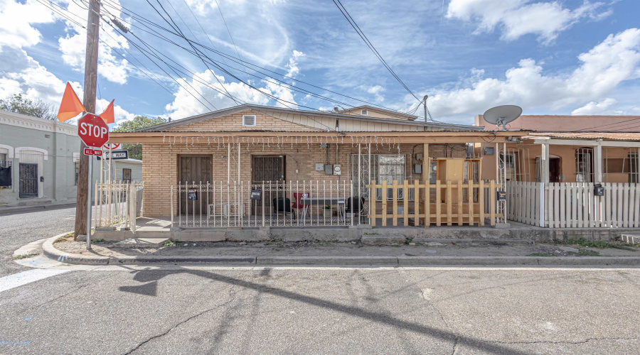 1701 Lincoln St, LAREDO, Texas 78040, ,Multi-family,For Sale,1701 Lincoln St,20254178