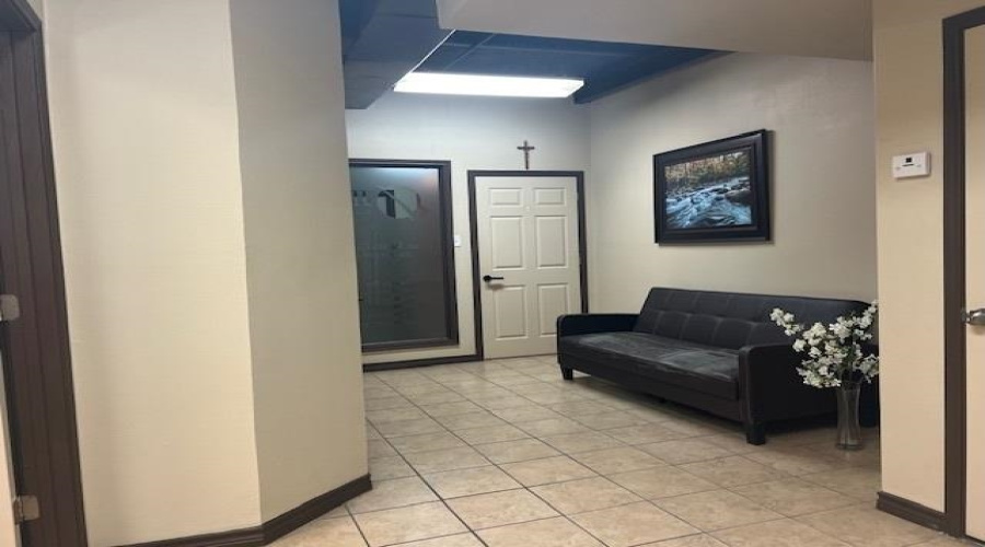 5517 McPherson Rd, LAREDO, Texas 78045-0000, 1 Room Rooms,1 BathroomBathrooms,Commercial retail/office,For Rent,5517 McPherson Rd,20254175
