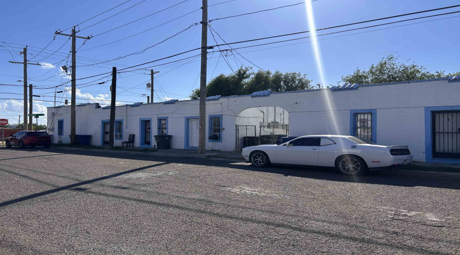 120 Guadalupe St, LAREDO, Texas 78040, ,Multi-family,For Sale,120 Guadalupe St,20254408