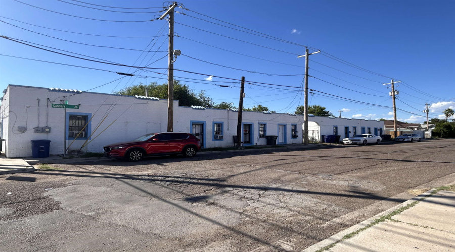 120 Guadalupe St, LAREDO, Texas 78040, ,Multi-family,For Sale,120 Guadalupe St,20254408