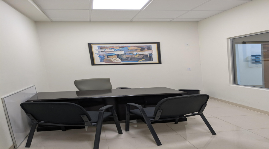 1806 Commerce Dr, Laredo, Texas 78041-2884, 1 Room Rooms,2 BathroomsBathrooms,Commercial retail/office,For Rent,1806 Commerce Dr,20254232