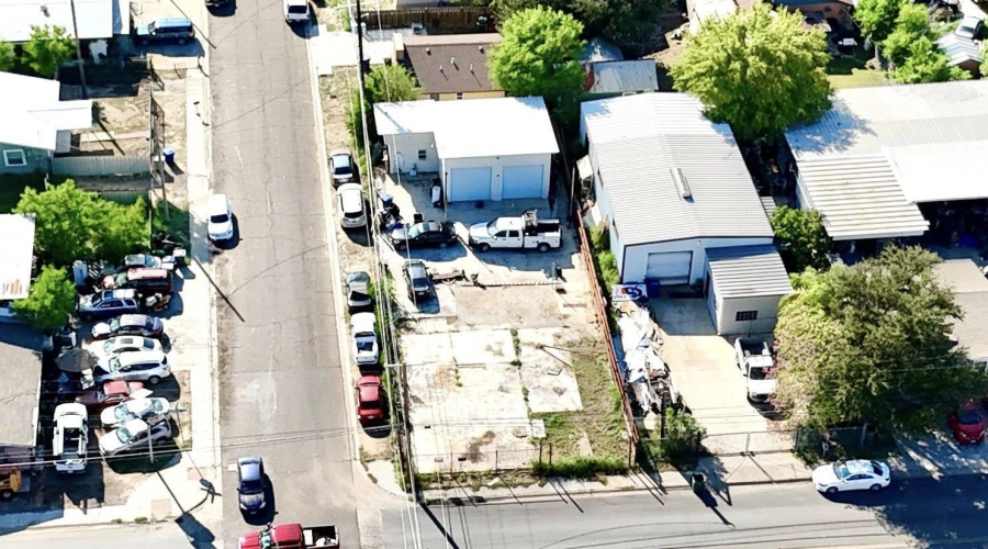 3602 Santa Maria Ave, Laredo, Texas 78041, 1 Room Rooms,1 BathroomBathrooms,Commercial retail/office,For Sale,3602 Santa Maria Ave,20254243