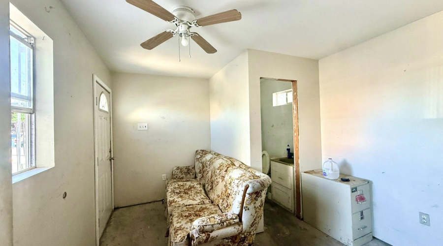 3602 Santa Maria Ave, Laredo, Texas 78041, 1 Room Rooms,1 BathroomBathrooms,Commercial retail/office,For Sale,3602 Santa Maria Ave,20254243