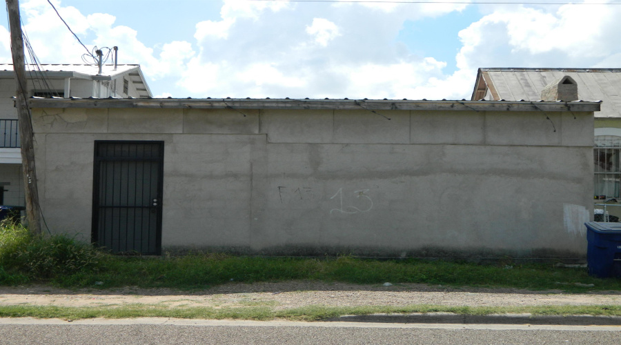 1619 Convent Ave, Laredo, Texas 78040, ,Multi-family,For Sale,1619 Convent Ave,20254522