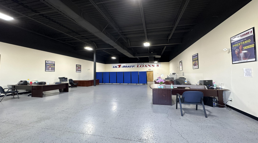 3702 U.S. Hwy 83, LAREDO, Texas 78046, 6 Rooms Rooms,1 BathroomBathrooms,Commercial retail/office,For Rent,3702 U.S. Hwy 83,20254267