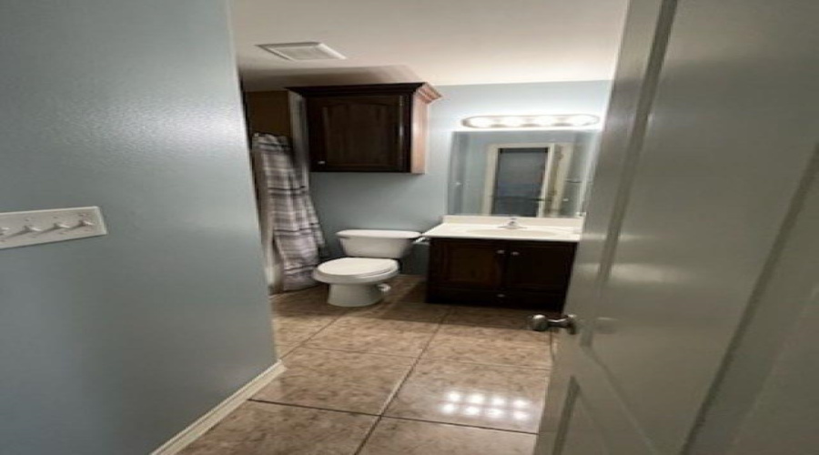 429 Falcon Shores, Zapata, Texas 78076, ,Multi-family,For Sale,429 Falcon Shores,20254551