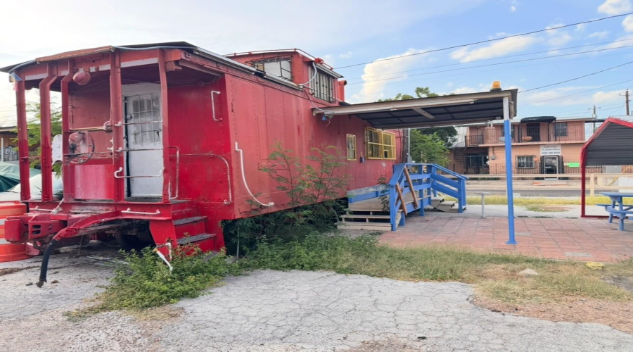 1820 Santa Maria Ave, Laredo, Texas 78040, 1 Room Rooms,2 BathroomsBathrooms,Commercial retail/office,For Sale,1820 Santa Maria Ave,20254309