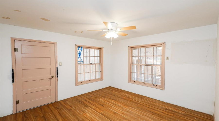 1517 Garcia St, LAREDO, Texas 78040, ,Multi-family,For Sale,1517 Garcia St,20254552
