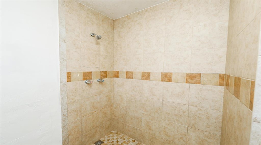 1517 Garcia St, LAREDO, Texas 78040, ,Multi-family,For Sale,1517 Garcia St,20254552