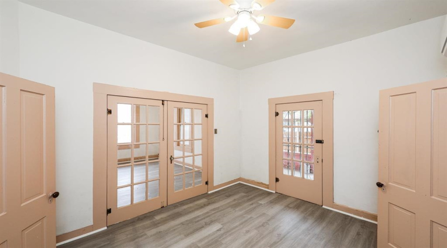 1517 Garcia St, LAREDO, Texas 78040, ,Multi-family,For Sale,1517 Garcia St,20254552