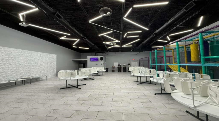 2715 E Del Mar Blvd, Laredo, Texas 78041, 1 Room Rooms,2 BathroomsBathrooms,Commercial retail/office,For Sale,2715 E Del Mar Blvd,20254373