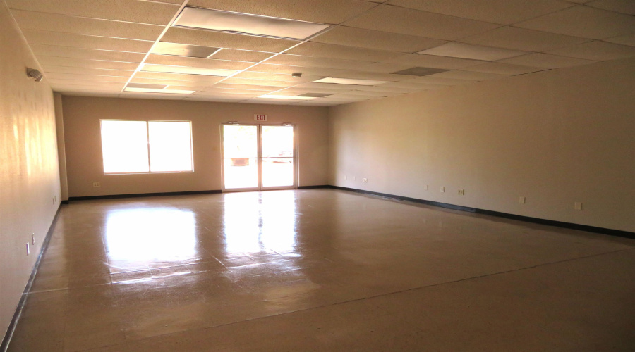 9803 Sterling Lp, Laredo, Texas 78045, 1 Room Rooms,1 BathroomBathrooms,Commercial retail/office,For Rent,9803 Sterling Lp,20254380