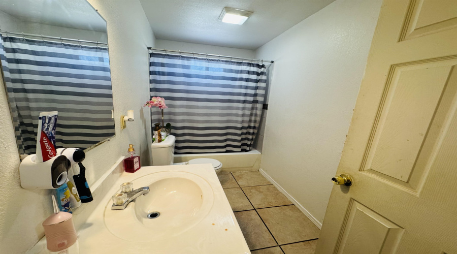 4701 Valero Ct, Laredo, Texas 78046, ,Multi-family,For Sale,4701 Valero Ct,20254569