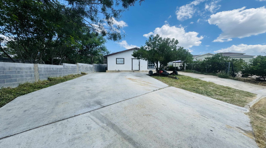 4701 Valero Ct, Laredo, Texas 78046, ,Multi-family,For Sale,4701 Valero Ct,20254569