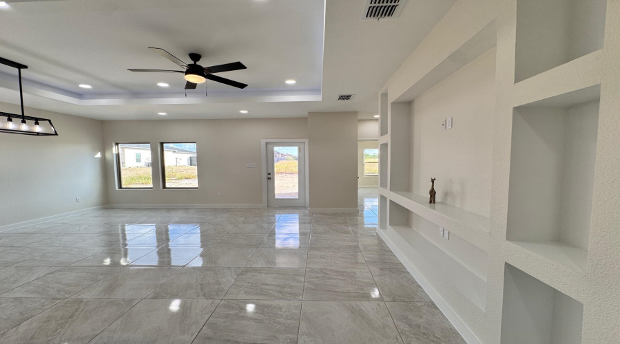 6709 El Freno, LAREDO, Texas 78046, 3 Bedrooms Bedrooms, 5 Rooms Rooms,2 BathroomsBathrooms,Residential,For Sale,6709 El Freno,20254324