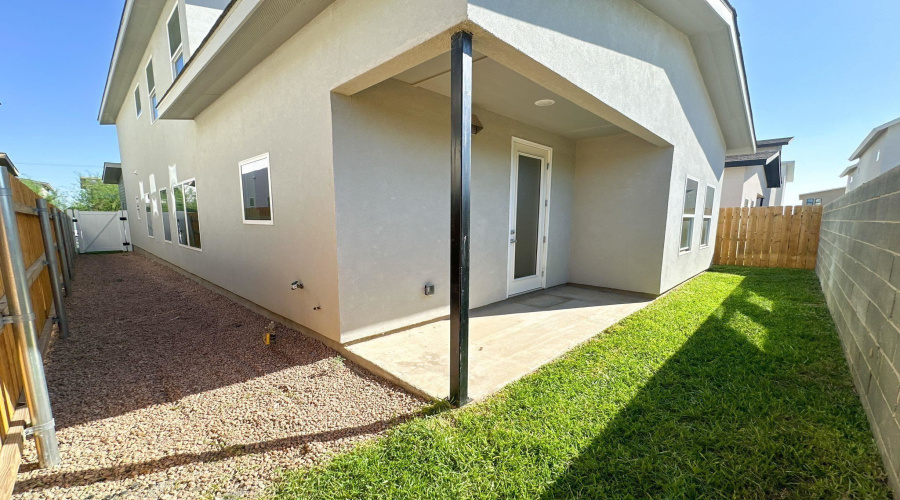 424 Deer Path Loop, Laredo, Texas 78045, 4 Bedrooms Bedrooms, 6 Rooms Rooms,2 BathroomsBathrooms,Residential,For Rent,424 Deer Path Loop,20254325