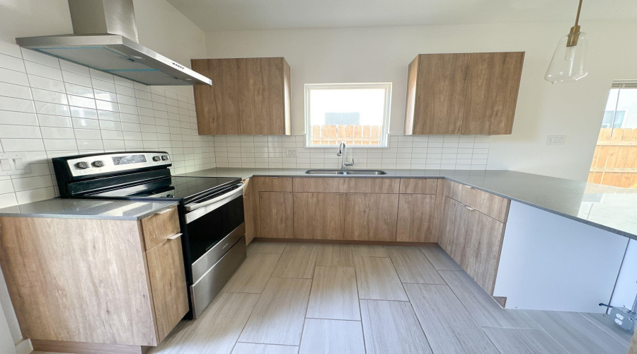 424 Deer Path Loop, Laredo, Texas 78045, 4 Bedrooms Bedrooms, 6 Rooms Rooms,2 BathroomsBathrooms,Residential,For Rent,424 Deer Path Loop,20254325