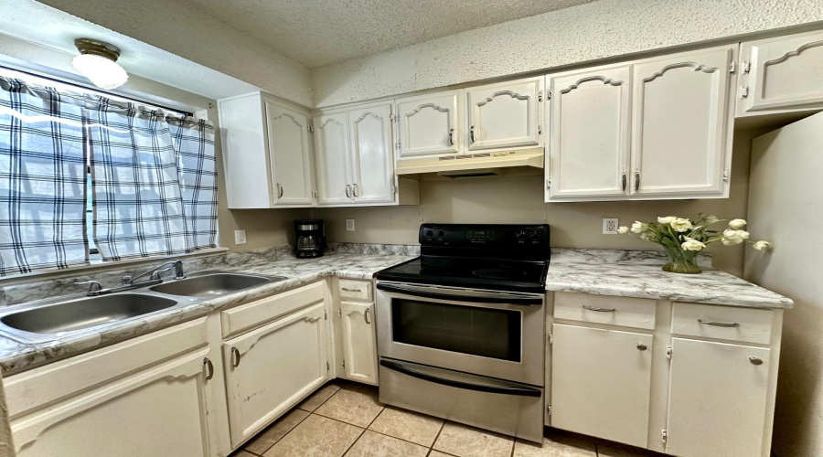 1300 Hillside Rd, Laredo, Texas 78041, 2 Bedrooms Bedrooms, 5 Rooms Rooms,1 BathroomBathrooms,Residential,For Rent,1300 Hillside Rd,20254327 1300 Hillside Rd, Laredo, Texas 78041, 2 Bedrooms Bedrooms, 5 Rooms Rooms,1 BathroomBathrooms,Residential,For Rent,1300 Hillside Rd,20254327