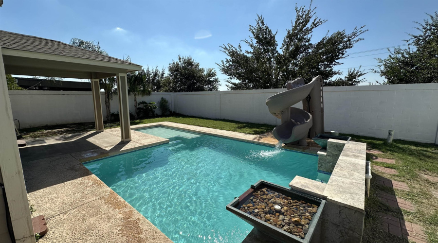 11214 Sierra Gorda Dr, Laredo, Texas 78045, 4 Bedrooms Bedrooms, 8 Rooms Rooms,3 BathroomsBathrooms,Residential,For Sale,11214 Sierra Gorda Dr,20254329